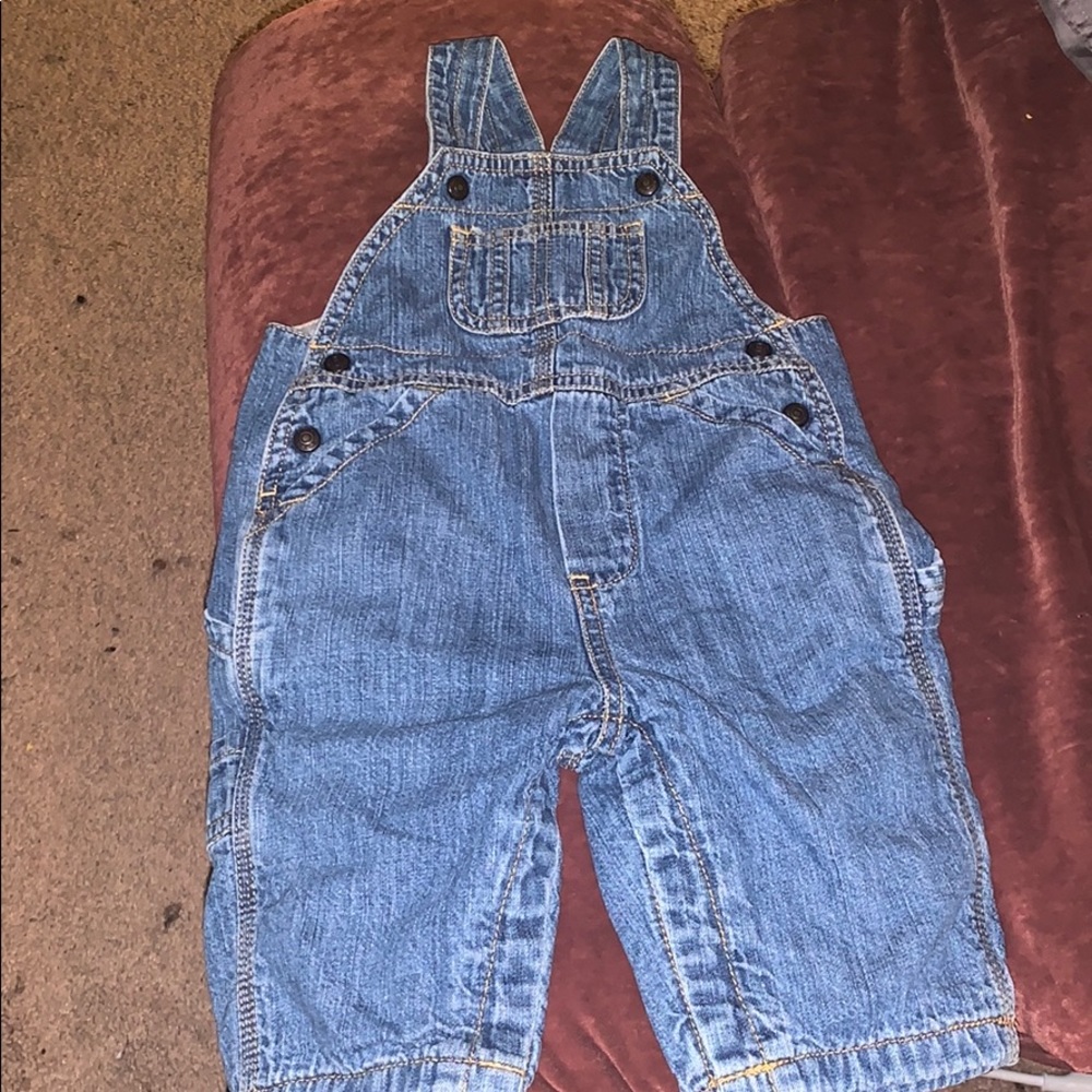 Overalls. Baby gap size 3-6m, oshkosh size 6m